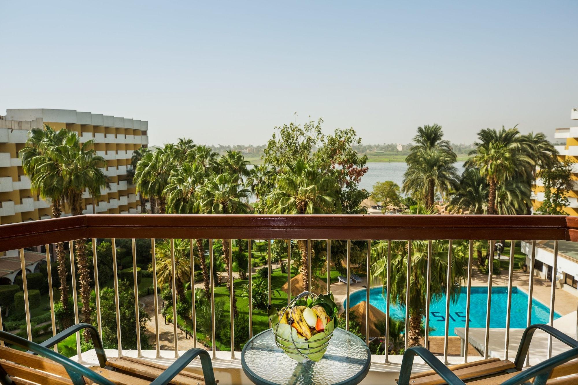 Pyramisa Hotel Luksor Exterior foto